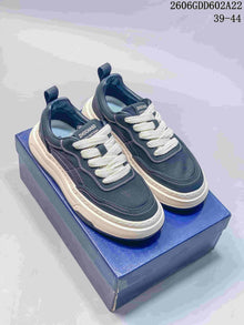 Gucci Screener Low-Top Sneakers in Navy and White