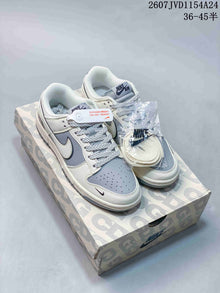 Nike SB Dunk Low Sneakers Grey and White NK5639-323