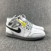 Jordan Air Jordan 1 Retro High OG White Gray Dot Sneakers
