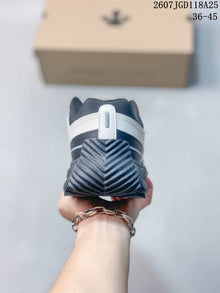 DESCENTE TERRAIND Low-Top Hiking Sneakers White Black