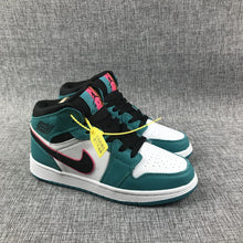 Jordan Air Jordan 1 Retro High OG Jade White High-Top Sneakers