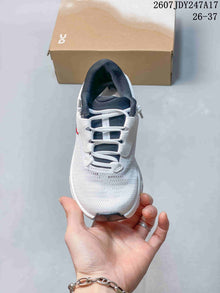 On Cloudstratus 3 Women's Running Sneakers White 07JDY247A17