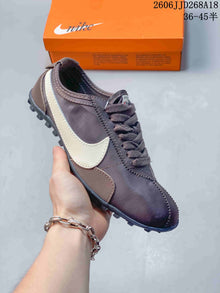 Nike Moon Shoe OG Summit Low-Top Sneakers IW0955-300