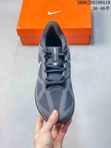 Nike Structure 25 Running Shoes in Gray