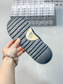 Premiata Drake Low-Top Trainers in Navy and Gray