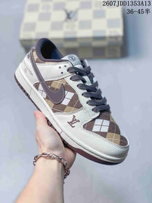 Nike SB Dunk Low Brown Plaid Sneakers 2607JDD1353A13