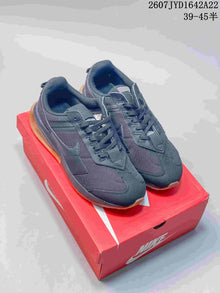 Nike Air Max Pre-Day Black Low-Top Sneakers