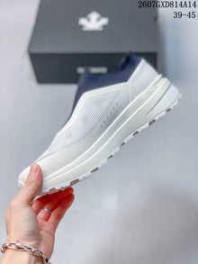 Descente Slip-On Sneakers White and Navy 2607GXD814A14