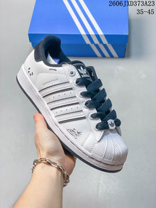 Adidas Originals Superstar Panda Low-Top Sneakers JXD373A23