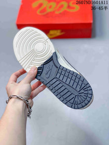 Nike SB Dunk Low Off-White Tan White Navy Sneakers