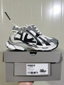 Puma 9012 Runner Sneakers Grey White Black