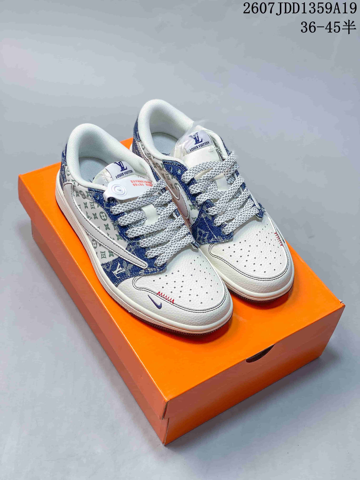 Jordan Air Jordan 1 Low Sneakers White Blue 711090WOE