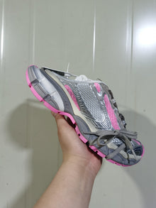 3XL Mulo Grey and Pink Mesh Sneakers