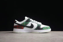 Nike SB Dunk Low Plaid Sneakers Red Green DV0827-100