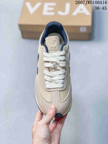 VEJA Rio Branco Alveomesh Beige and Navy Sneakers