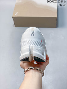 On Cloudswift Amp Running Shoes, White, 06JXD204A14_002