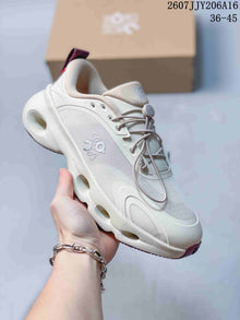 On Cloudsolo Unisex Running Sneakers Off-White 2607JJY206A16