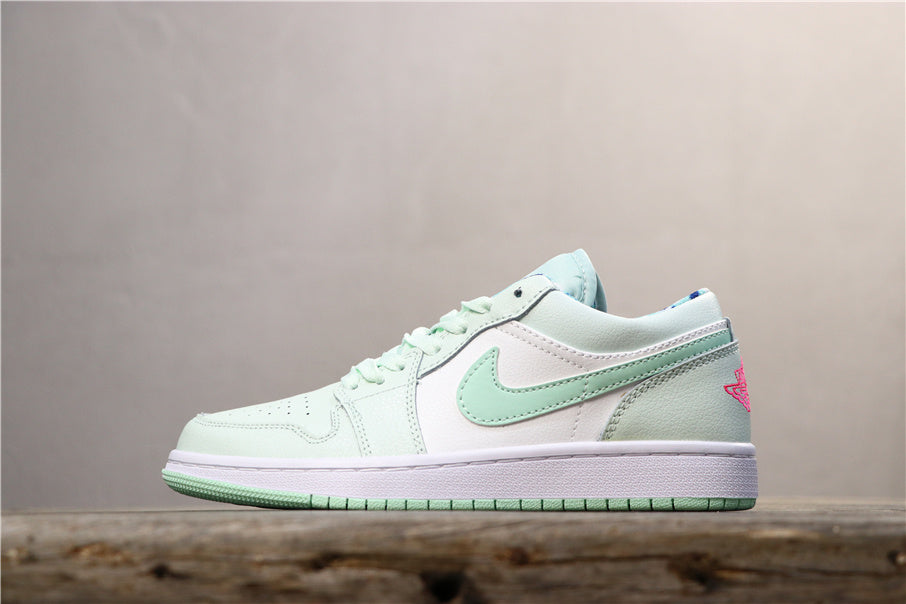 Jordan Low-Top Sneakers Pale Green Pink 554723-051