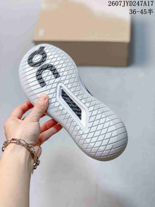 On The Roger Pro 3 Clay Sneakers Dark Gray Pink 711570EEU