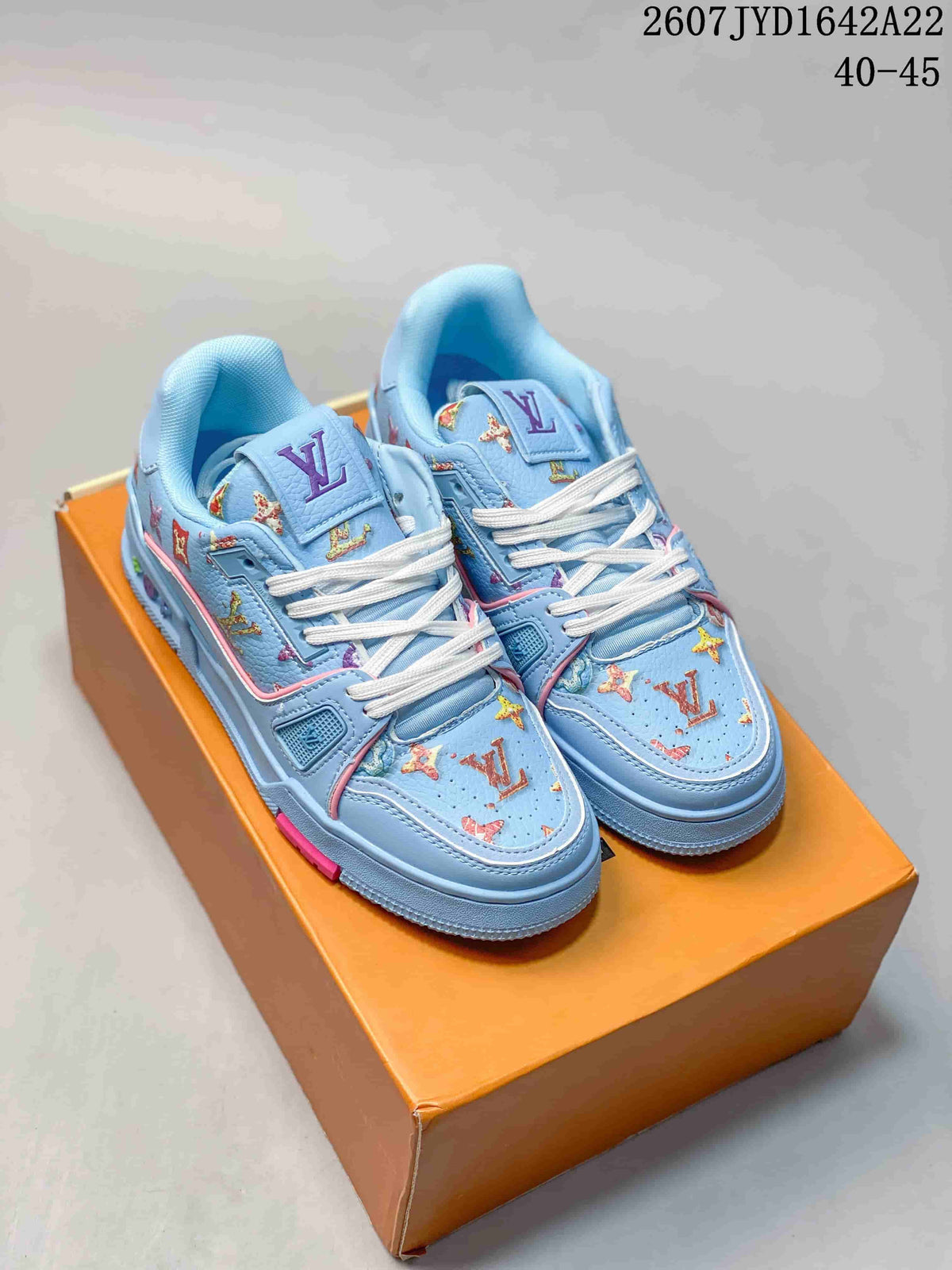 Louis Vuitton Trainer Low-Top Sneakers Light Blue
