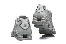 Nike Shox TL Sneakers in Grey
