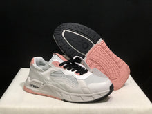 Off-White Low-Top Sneakers White and Pink