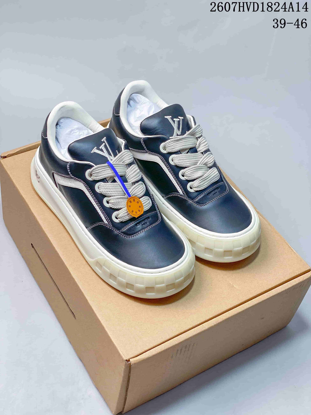 Louis Vuitton Low-Top Sneakers Navy White Style 2607HVD1824A14