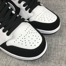 Jordan Air Jordan 1 High Black and White Sneakers 554724-113