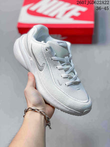 Nike Uplift SC Low-Top Sneakers White 712220WPR