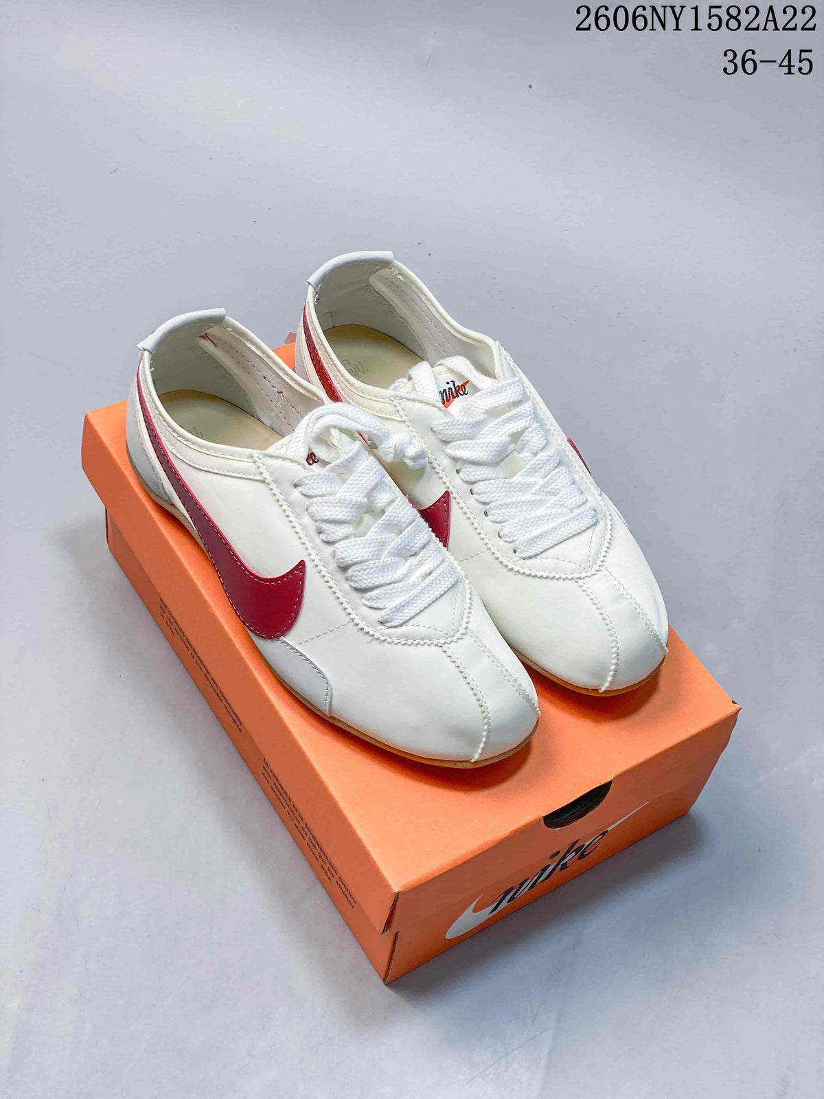 Nike Moon Shoe OG Summit Low-Top Sneakers IW0955-100