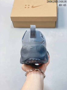 Nike Ava Rover Hs Running Shoes in Gray