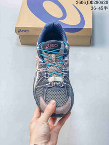 ASICS Gel-Kahana 8 Trail Running Shoes Gray Pink