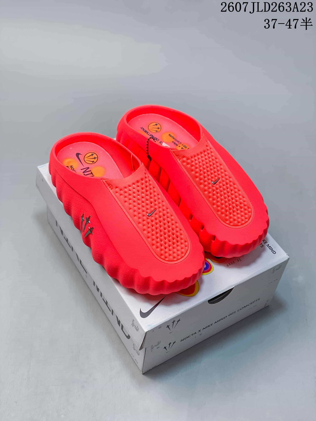 Nike Mind 001 Red Slip-On Sneakers