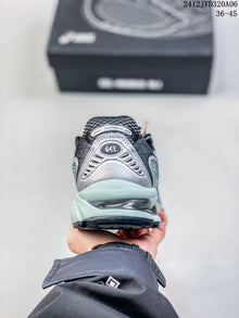 ASICS Gel-Nimbus 10.1 Silver Mint Sneakers 1203A543-400