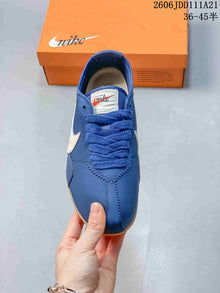 Nike Moon Shoe OG Summit Low-Top Sneakers IW0955-100