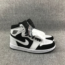 Jordan Air Jordan 1 High Black and White Sneakers 554724-113