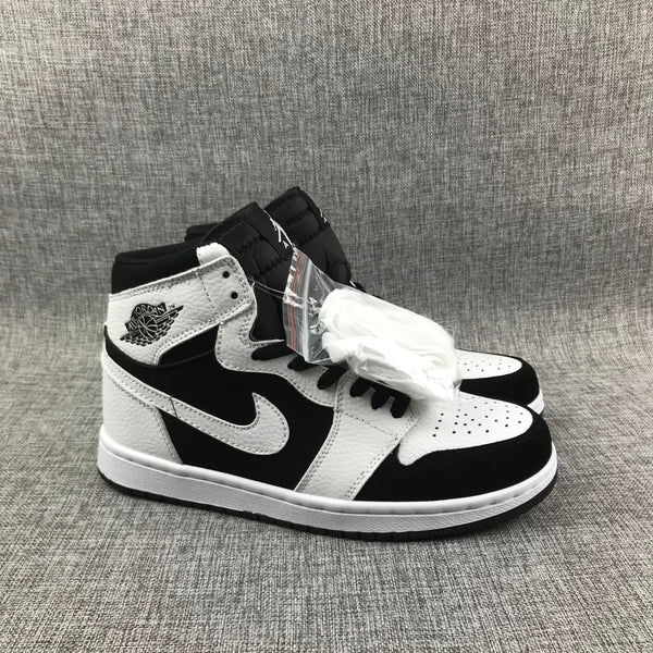 Jordan Air Jordan 1 High Black and White Sneakers 554724-113