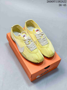 Nike Moon Shoe OG Summit Low-Top Sneakers IW0955-100