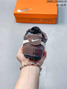 Nike Moon Shoe OG Summit Low-Top Sneakers IW0955-300