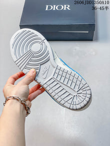 Nike SB Dunk Low White Blue Elephant Print Sneakers