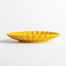 Chrysanthemum Scalloped Sauce Dish