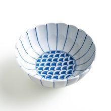 Chrysanthemum Wave Cereal Bowl
