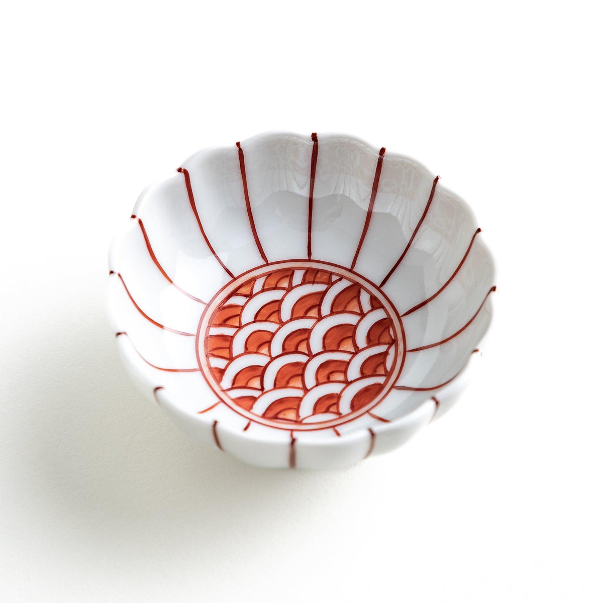 Chrysanthemum Wave Condiment Bowl