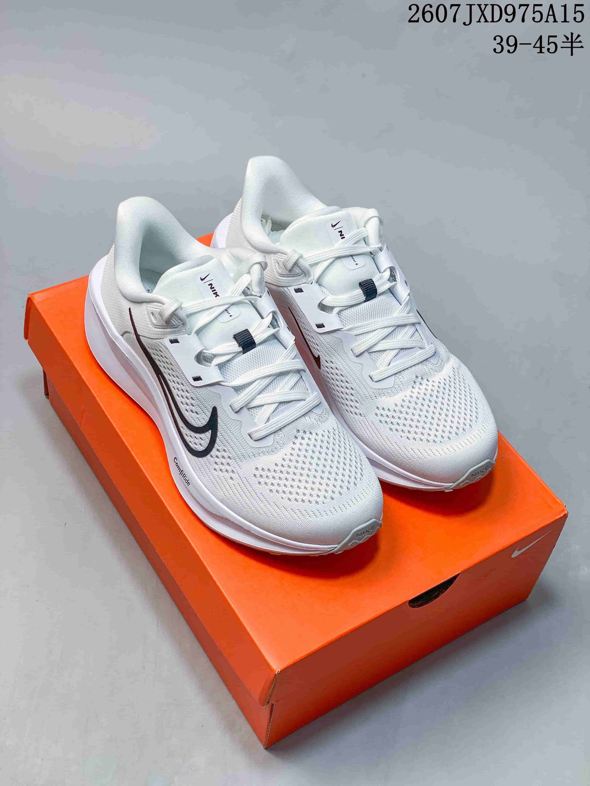 Nike Quest 6 White Low-Top Running Sneakers