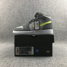Jordan Air 1 Mid Grey Volt Sneakers 554724-072