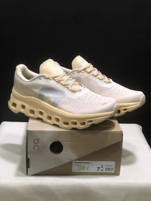 On Cloudmonster 1 Running Sneakers Dew Blonde