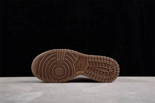 Nike SB Dunk Low DO9457-100 Sneakers