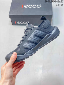ECCO Men’s Gray Mesh Hiking Sneakers