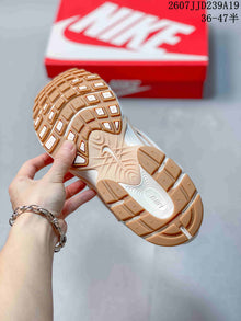 Nike V5 RNR Running Shoes White Peach Silver 711190RRY