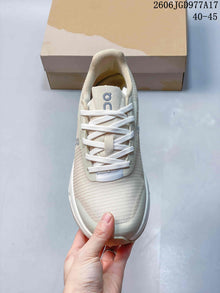 On Cloudvista 2 Trail Running Shoes in Beige